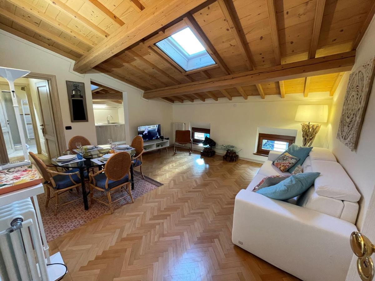 Apartamento Attic 1 Centro Storico Peschiera del Garda Exterior foto