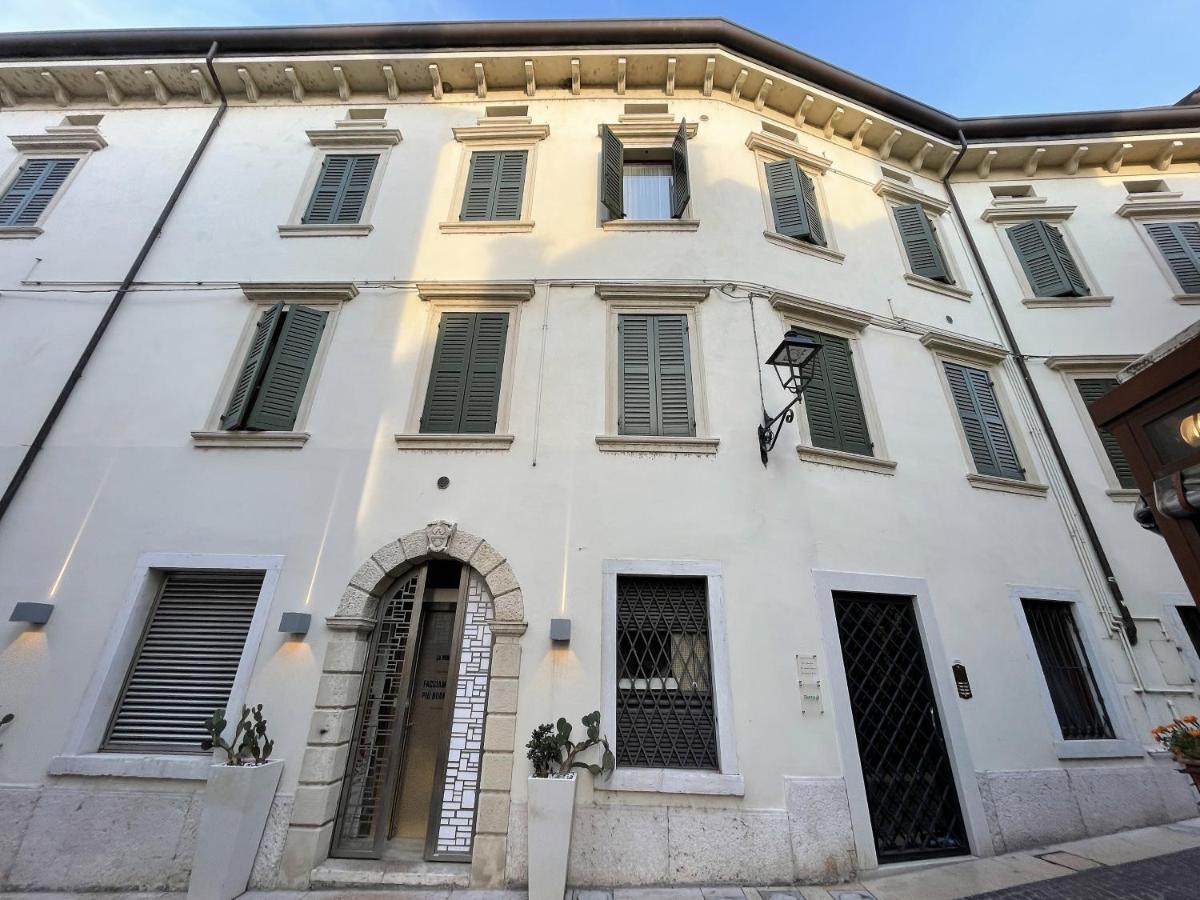 Apartamento Attic 1 Centro Storico Peschiera del Garda Exterior foto