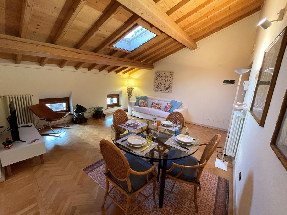 Apartamento Attic 1 Centro Storico Peschiera del Garda Exterior foto