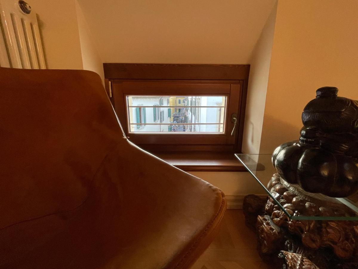 Apartamento Attic 1 Centro Storico Peschiera del Garda Exterior foto