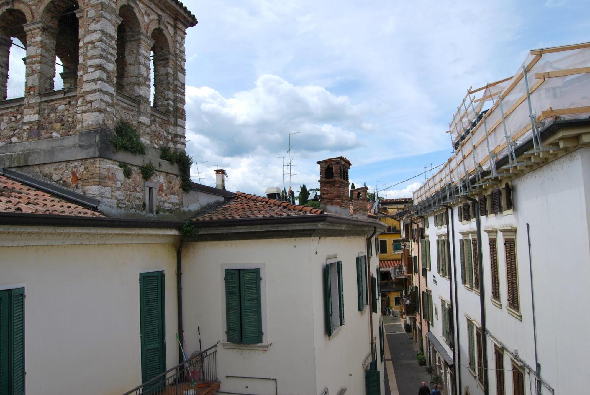 Apartamento Attic 1 Centro Storico Peschiera del Garda Exterior foto