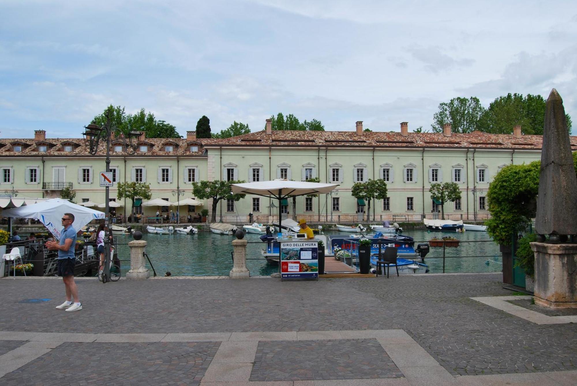 Apartamento Attic 1 Centro Storico Peschiera del Garda Exterior foto